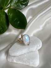 Load image into Gallery viewer, Moonstone Gold Ball Accented Ring