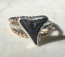 Load image into Gallery viewer, Shark Tooth Ring- Silver