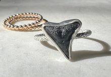 Load image into Gallery viewer, Shark Tooth Ring- Silver