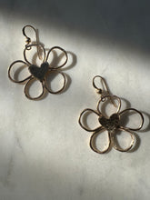Load image into Gallery viewer, Blooms Groovy Earrings