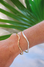 Load image into Gallery viewer, Wave Cuff Bracelet