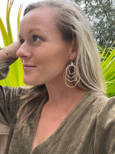 Load image into Gallery viewer, Oyster Shell Earrings