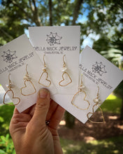 Load image into Gallery viewer, Hammered Heart Earrings