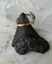 Load image into Gallery viewer, Your Untraditional Labradorite Ring