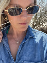 Load image into Gallery viewer, Blooms Groovy Earrings