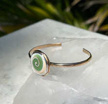 Load image into Gallery viewer, Glowing Shell Cuff Bracelet