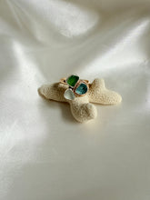 Load image into Gallery viewer, Sea Glass Cluster Ring
