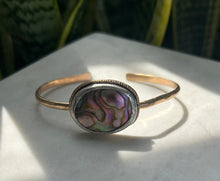 Load image into Gallery viewer, Abalone Shell Cuff
