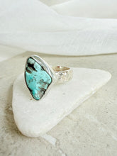 Load image into Gallery viewer, Turquoise Flower Swirl Ring
