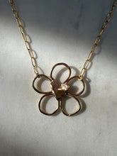 Load image into Gallery viewer, Blooms Groovy Necklace
