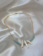 Load image into Gallery viewer, Stick Pearl and Aqauamarine Necklace
