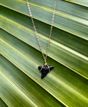 Load image into Gallery viewer, Shark Tooth Necklace
