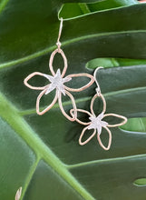 Load image into Gallery viewer, Blooms Stargazer Earrings
